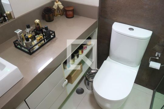 Banheiro da Suíte 1 de apartamento à venda com 3 quartos, 158m² em Barcelona, São Caetano do Sul