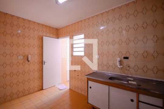 Cozinha de apartamento para alugar com 2 quartos, 100m² em Aclimação, São Paulo