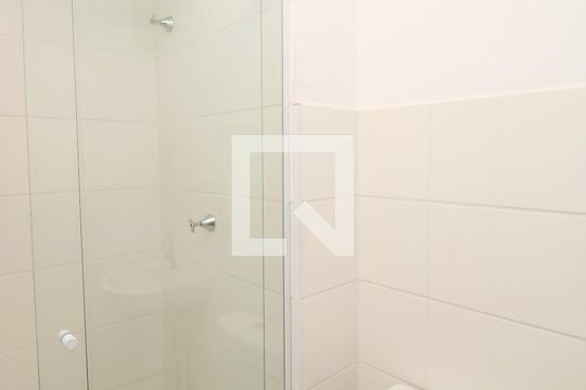 Banheiro da Suíte de apartamento à venda com 1 quarto, 30m² em Parque Vitoria, São Paulo