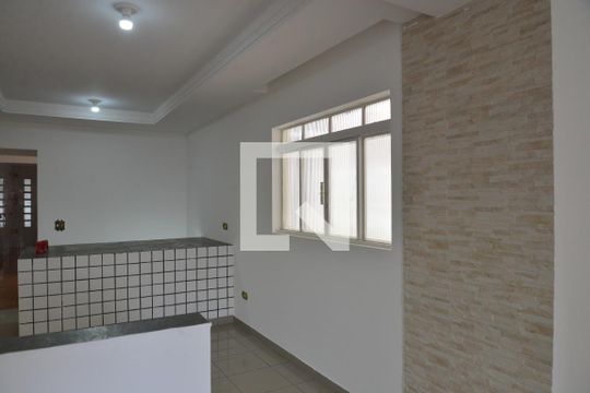 Sala de casa à venda com 4 quartos, 193m² em Jardim Las Vegas, Santo André