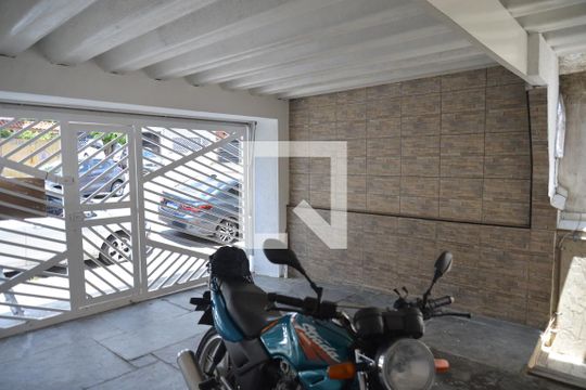 Garagem de casa à venda com 4 quartos, 193m² em Jardim Las Vegas, Santo André