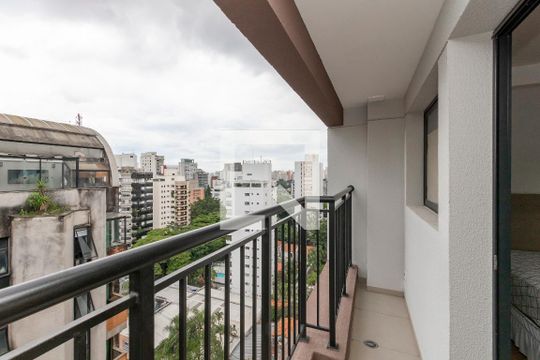 Varanda de kitnet/studio à venda com 1 quarto, 25m² em Campo Belo, São Paulo