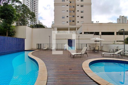 Área comum - Piscina de apartamento para alugar com 3 quartos, 75m² em Vila Andrade, São Paulo