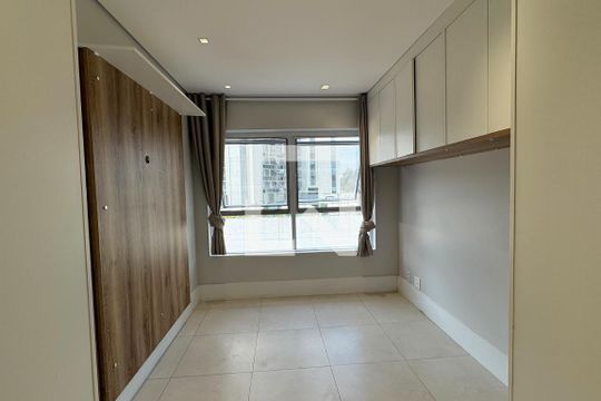 Suíte 1 de apartamento à venda com 2 quartos, 76m² em Empresarial 18 do Forte, Barueri