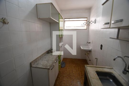 Cozinha de apartamento à venda com 1 quarto, 35m² em Centro, Campinas