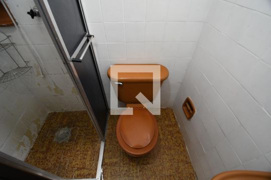 Banheiro de apartamento à venda com 1 quarto, 35m² em Centro, Campinas