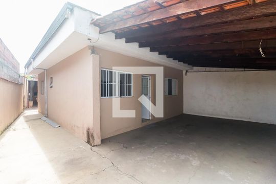 Garagem de casa para alugar com 3 quartos, 170m² em Parque Olimpico, Mogi das Cruzes