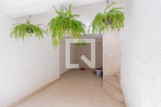 Garagem de casa à venda com 3 quartos, 150m² em Bandeiras, Osasco