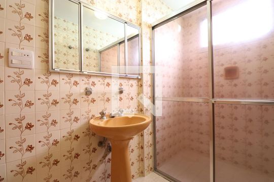 Banheiro Social de apartamento à venda com 3 quartos, 101m² em Alto da Lapa, São Paulo
