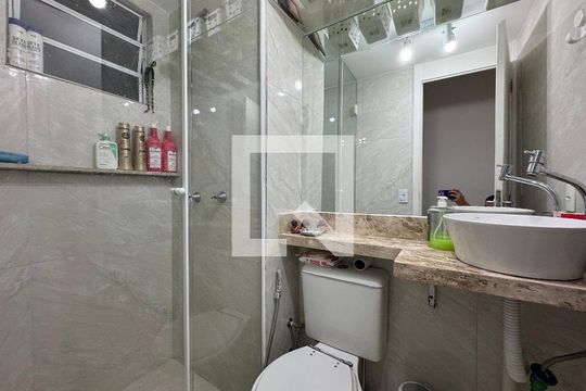 Banheiro Social de apartamento à venda com 2 quartos, 45m² em Vargem Pequena, Rio de Janeiro