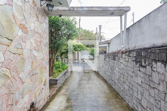 Garagem de casa à venda com 3 quartos, 300m² em Jardim da Saúde, São Paulo