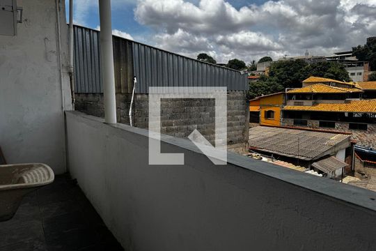 Área de Serviço de apartamento para alugar com 2 quartos, 75m² em Goiânia, Belo Horizonte