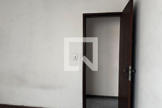 Quarto 2 de apartamento para alugar com 2 quartos, 75m² em Goiânia, Belo Horizonte