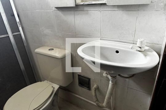 Banheiro 2 de apartamento para alugar com 2 quartos, 75m² em Goiânia, Belo Horizonte
