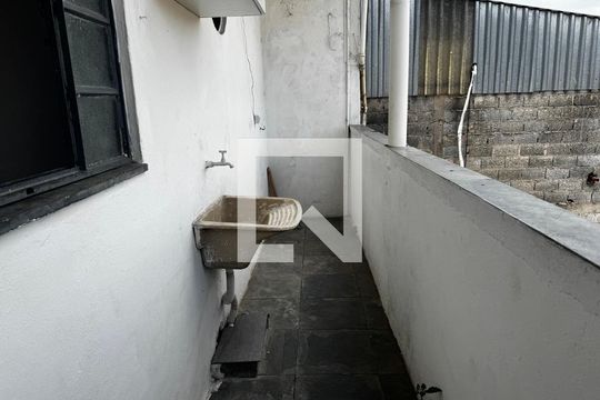 Área de Serviço de apartamento para alugar com 2 quartos, 75m² em Goiânia, Belo Horizonte