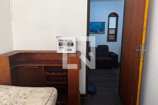 Quarto 1 de apartamento para alugar com 2 quartos, 60m² em Goiânia, Belo Horizonte