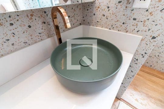 Banheiro da Suíte de apartamento à venda com 2 quartos, 70m² em Santa Teresinha, São Paulo