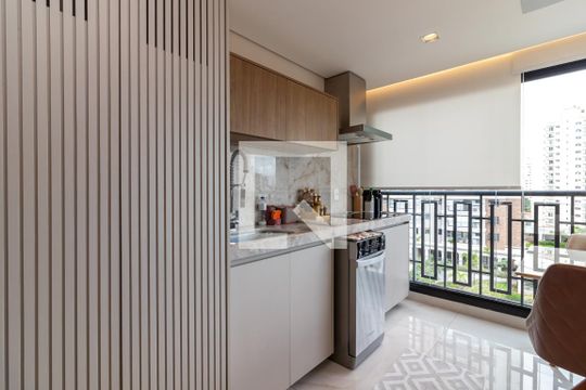 Cozinha de apartamento à venda com 2 quartos, 70m² em Santa Teresinha, São Paulo