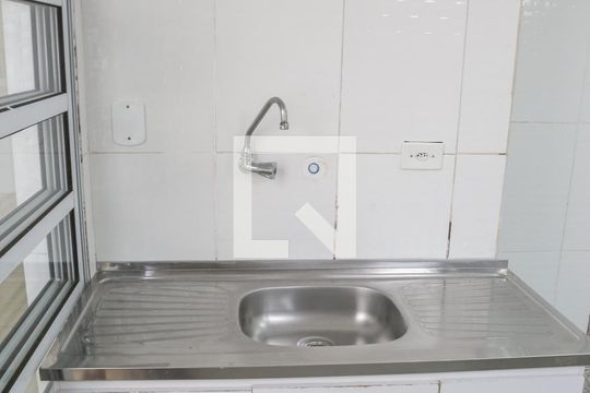 Cozinha de apartamento para alugar com 1 quarto, 44m² em Vila Romana, São Paulo