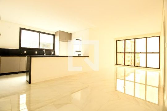 Sala de apartamento à venda com 3 quartos, 107m² em Funcionários, Belo Horizonte