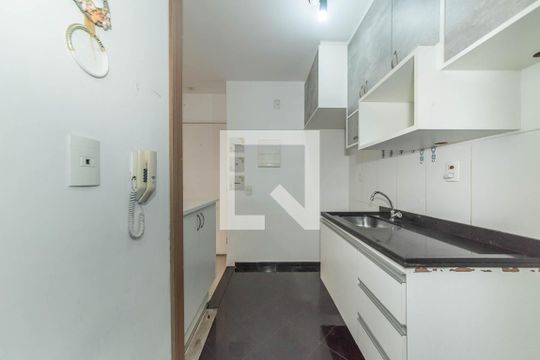 Cozinha de apartamento à venda com 2 quartos, 46m² em Vila Água Funda, São Paulo