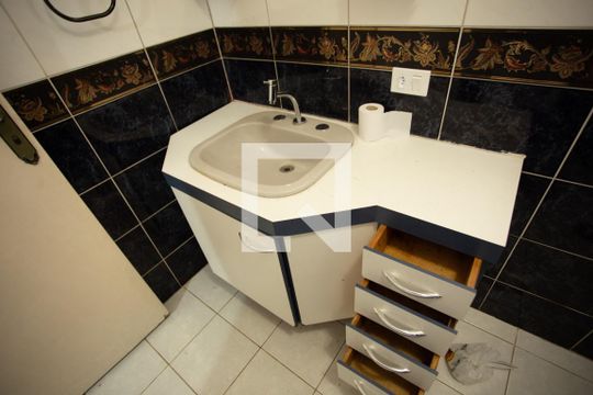 BANHEIRO  de casa à venda com 3 quartos, 200m² em Santana, São Paulo