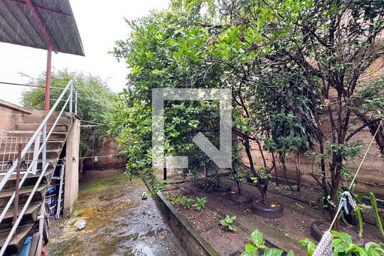 Área externa de casa à venda com 3 quartos, 360m² em Santa Helena, Belo Horizonte
