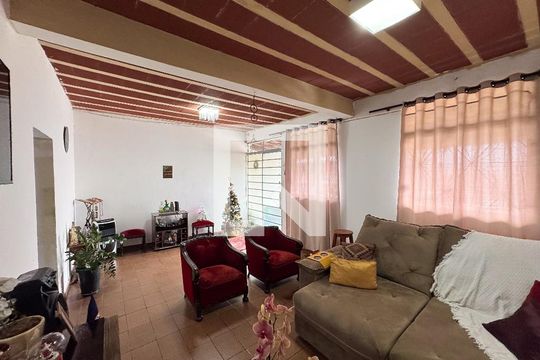 Sala de casa à venda com 3 quartos, 360m² em Santa Helena, Belo Horizonte