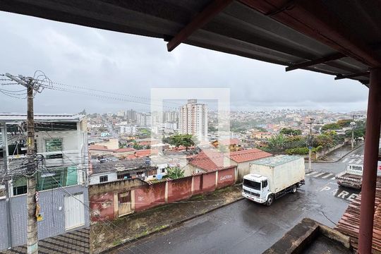 Banheiro de casa à venda com 3 quartos, 360m² em Santa Helena, Belo Horizonte