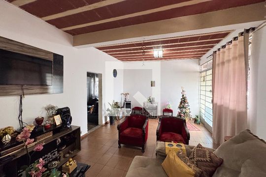 Sala de casa à venda com 3 quartos, 360m² em Santa Helena, Belo Horizonte