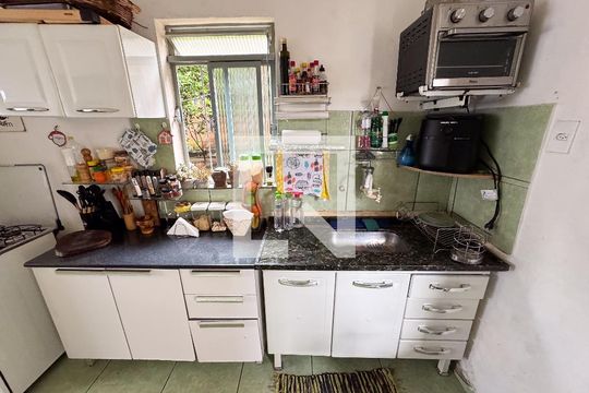 Cozinha de casa à venda com 3 quartos, 360m² em Santa Helena, Belo Horizonte