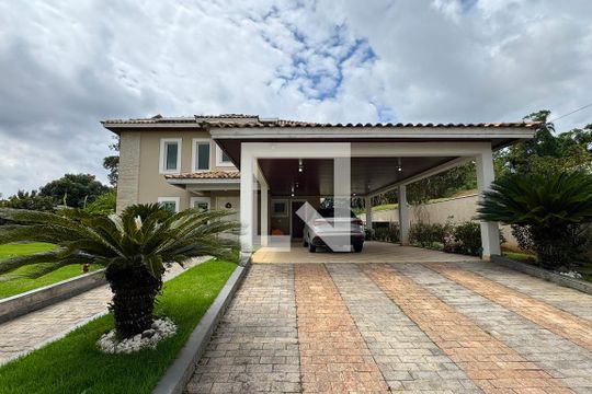Garagem de casa de condomínio para alugar com 3 quartos, 350m² em Jardim Julio, Barueri