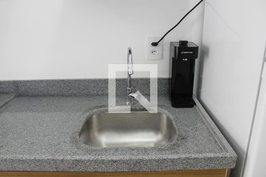 Cozinha de kitnet/studio para alugar com 1 quarto, 22m² em Vila Buarque, São Paulo
