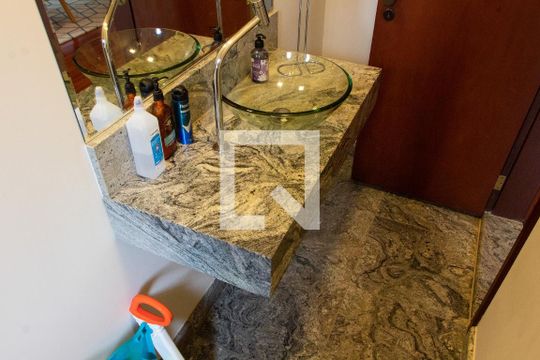 Lavabo de casa de condomínio à venda com 3 quartos, 480m² em Loteamento Alphaville Campinas, Campinas