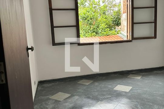 Quarto de casa para alugar com 3 quartos, 190m² em Jardim Las Vegas, Santo André