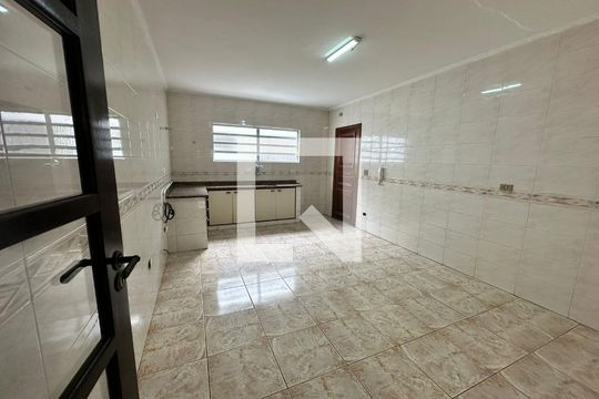 Cozinha de casa à venda com 3 quartos, 190m² em Jardim Las Vegas, Santo André