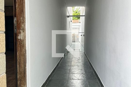 Corredor de casa à venda com 3 quartos, 190m² em Jardim Las Vegas, Santo André