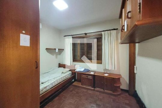 Quarto de casa à venda com 5 quartos, 358m² em Petrópolis, Porto Alegre