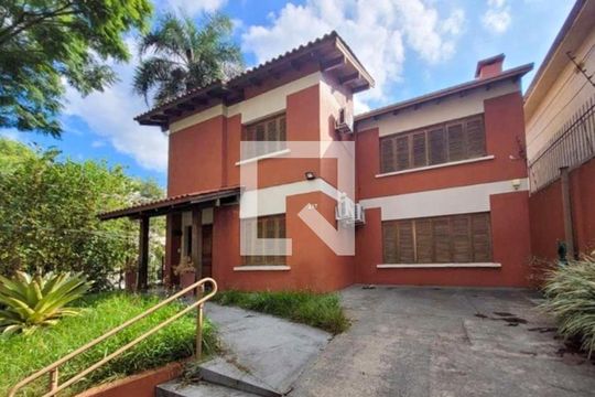 Casa à venda com 5 quartos, 358m² em Petrópolis, Porto Alegre