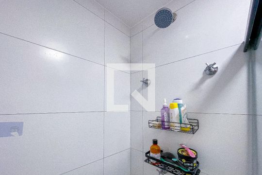 Banheiro de kitnet/studio à venda com 1 quarto, 24m² em Pinheiros, São Paulo