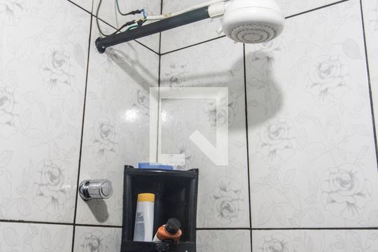 Banheiro 1 de casa para alugar com 2 quartos, 300m² em Jardim Mutinga, Barueri