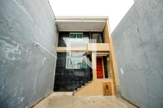 Garagem  de casa para alugar com 2 quartos, 150m² em Vila Antonina, São Paulo