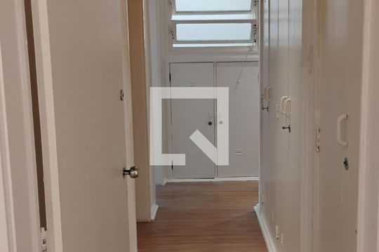 Quartos - Corredor de apartamento para alugar com 3 quartos, 120m² em Ipanema, Rio de Janeiro
