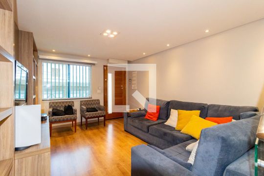 Sala de casa à venda com 4 quartos, 140m² em Vila Diva (zona Leste), São Paulo