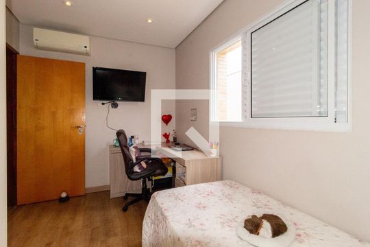 Quarto 2 de casa à venda com 4 quartos, 140m² em Vila Diva (zona Leste), São Paulo