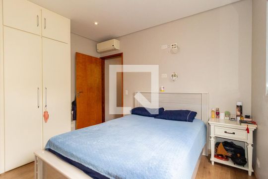 Quarto 3 de casa à venda com 4 quartos, 140m² em Vila Diva (zona Leste), São Paulo
