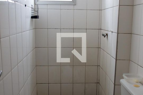 Banheiro de apartamento para alugar com 3 quartos, 67m² em Veloso, Osasco