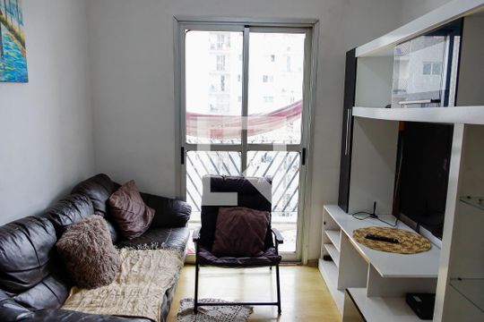Sala de apartamento para alugar com 3 quartos, 67m² em Veloso, Osasco