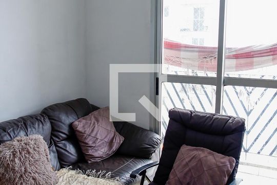 Sala de apartamento à venda com 3 quartos, 67m² em Veloso, Osasco