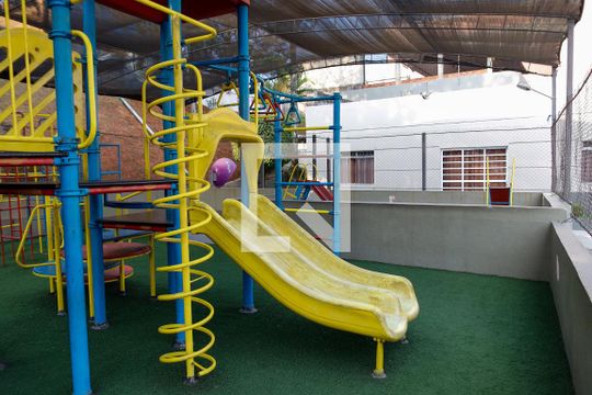 Área comum - Playground de apartamento para alugar com 3 quartos, 67m² em Veloso, Osasco